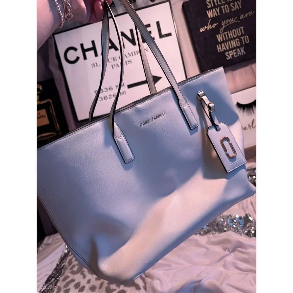 MARC JACOBS Luggage Tag The Tag White Leather Tote Bag purse handbag Pocketbook